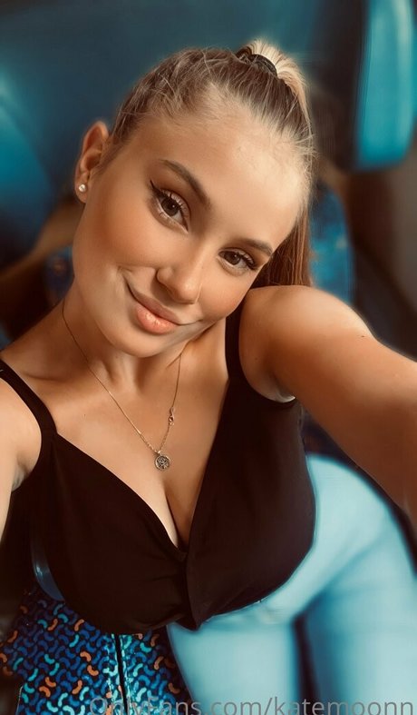 Nahá fotka uniklých OnlyFans od Katemoonn