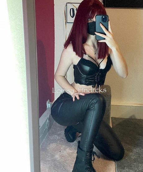 Naken lekkede OnlyFans-bilde av Xxlouisafxx