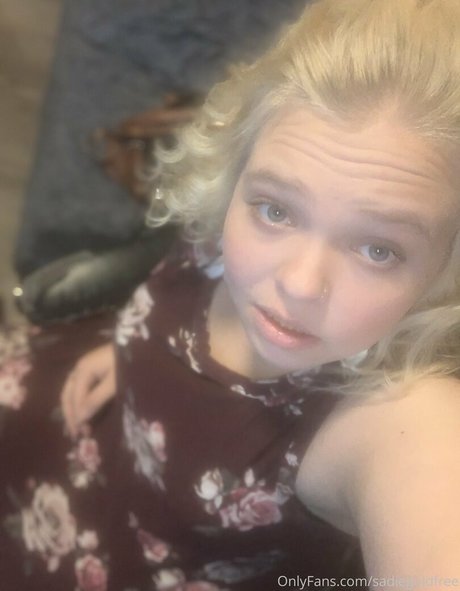 Обнаженная фотография утечки OnlyFans от Sadiegoldfree