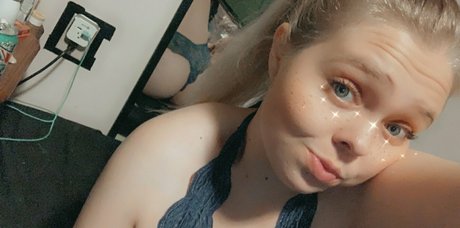 Nacktes geleaktes OnlyFans-Foto von Sadiegoldfree