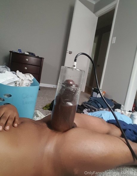 Nahá fotka uniklých OnlyFans od Massivobros