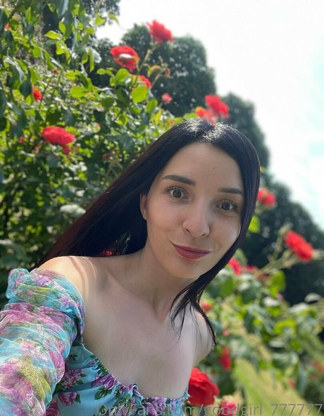 Naken lekkede OnlyFans-bilde av Angelinacrystal