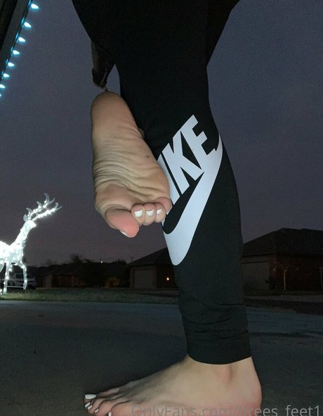 Breesfeet1