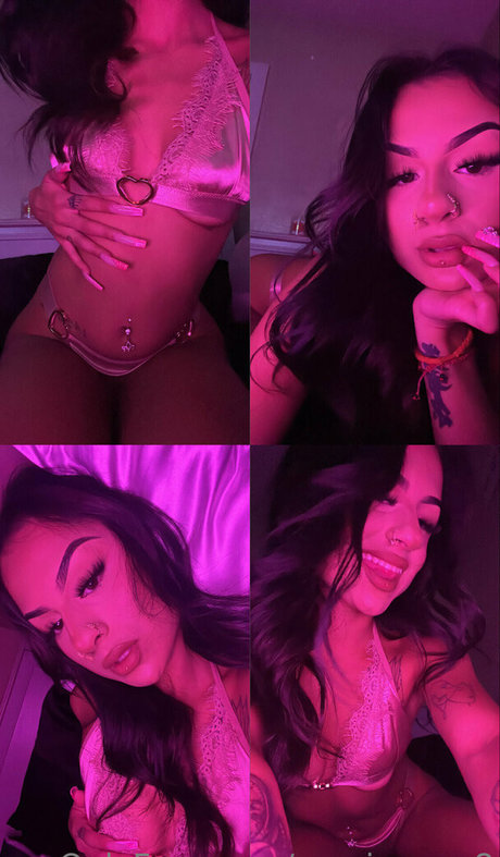 Nahá fotka uniklých OnlyFans od Moniqueee8
