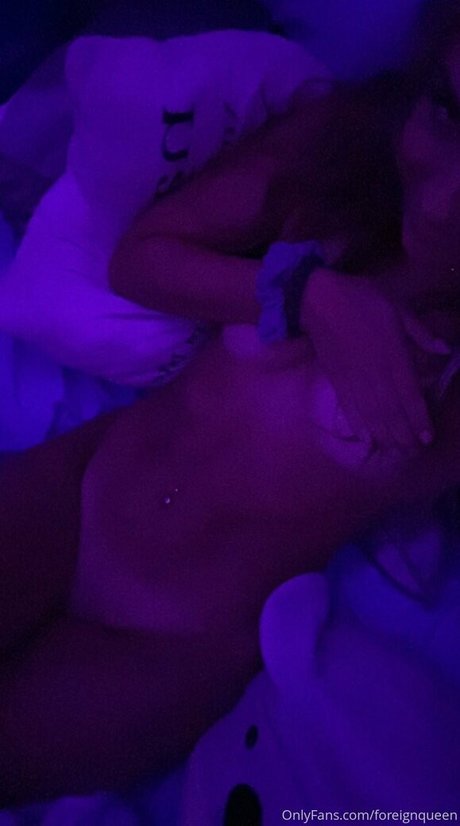 Nahá fotka uniklých OnlyFans od Foreignqueen