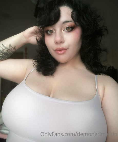 Naken lekkede OnlyFans-bilde av Demonlewds