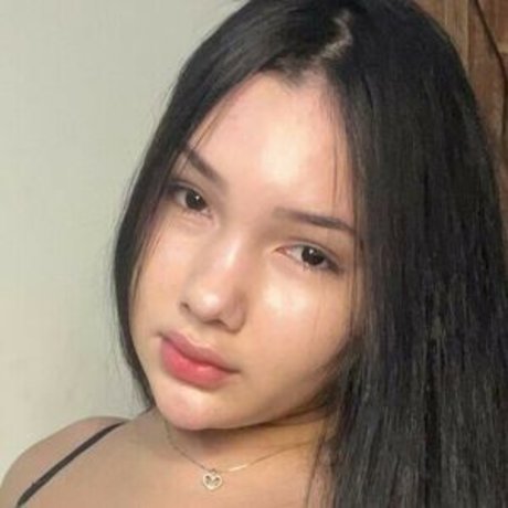 Alaston vuotanut OnlyFans-kuva Carolina Belli