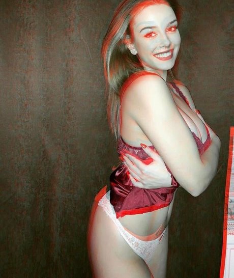 Bihter Tendu OnlyFans 유출 누드 사진
