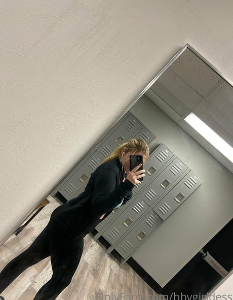 Nahá fotka uniklých OnlyFans od Bbygirldess