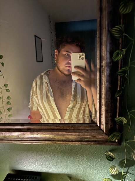 Nøgent lækket OnlyFans-billede af Charlie Rodriguez