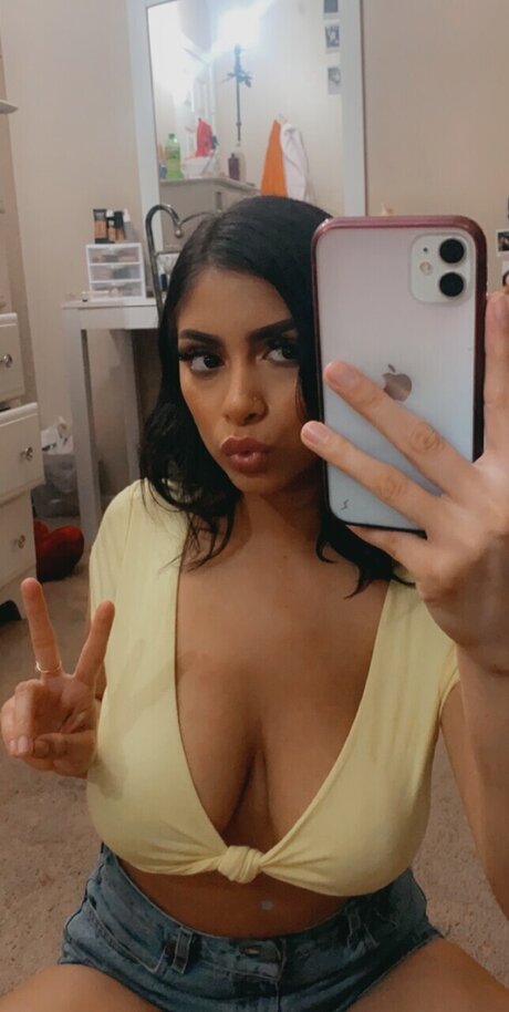 Naken lekkede OnlyFans-bilde av Diazsenia4