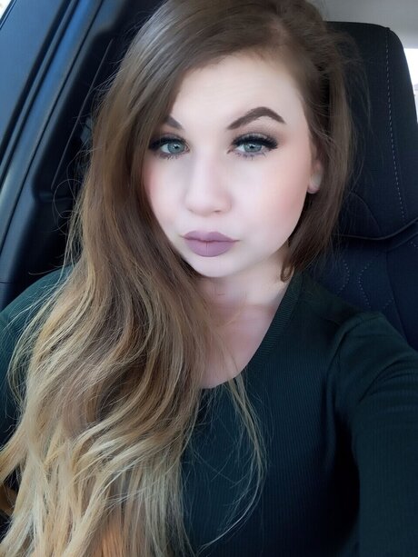 Naken läckt OnlyFans-bild av U11159119