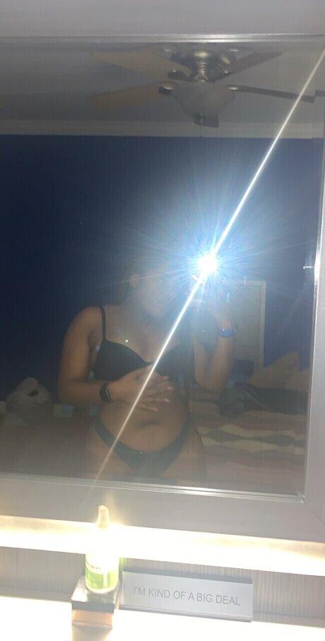 Naken läckt OnlyFans-bild av Doirs Playhouse