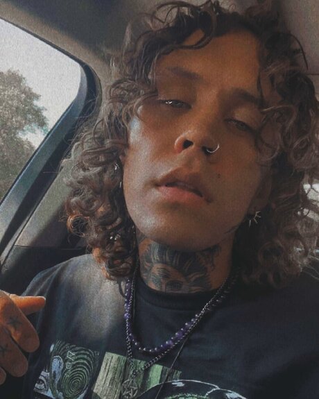 Naken lekkede OnlyFans-bilde av Richard Owens