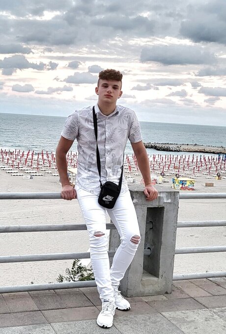 Naken lekkede OnlyFans-bilde av Robert