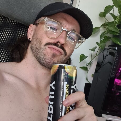 Nagie wyciekłe zdjęcie OnlyFans od Eruptr