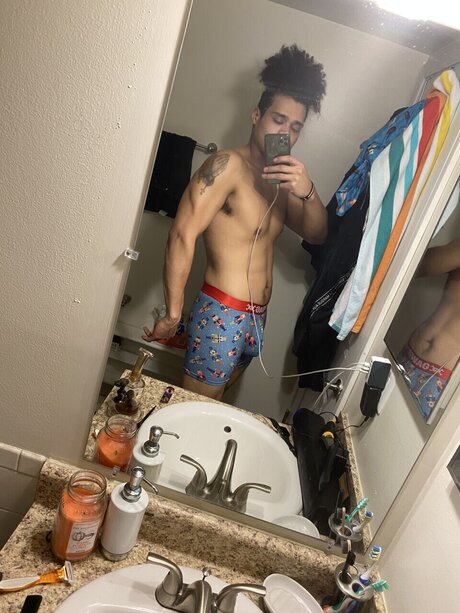 Naken lekkede OnlyFans-bilde av Dre Lopez