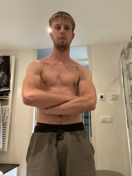 Naken lekkede OnlyFans-bilde av Jesse