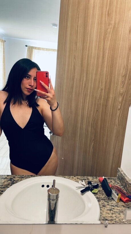 Nahá fotka uniklých OnlyFans od Sabrina Tovar