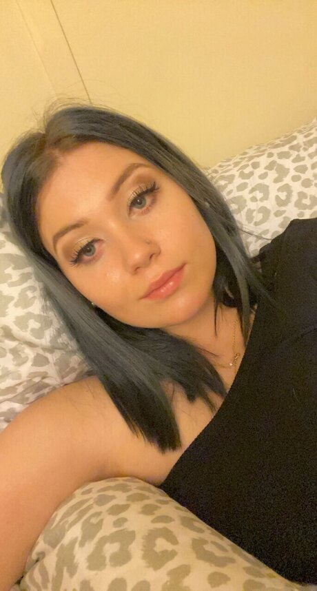 Nahá fotka uniklých OnlyFans od Angel Baby