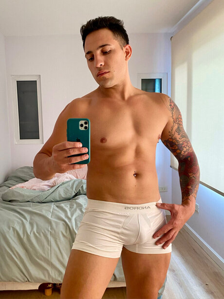 Naken lekkede OnlyFans-bilde av  Custom Content 
