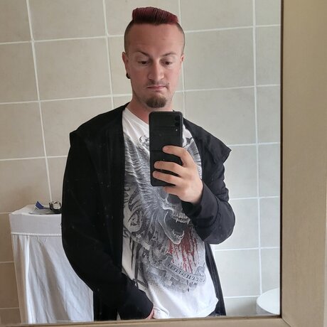 Naken lekkede OnlyFans-bilde av Ghostvapez