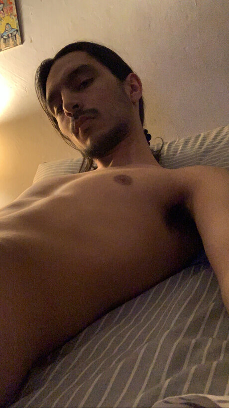 Alaston vuotanut OnlyFans-kuva Diego
