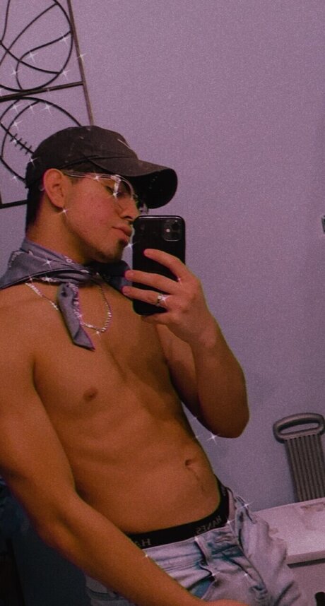 Naken läckt OnlyFans-bild av Junior Ortega