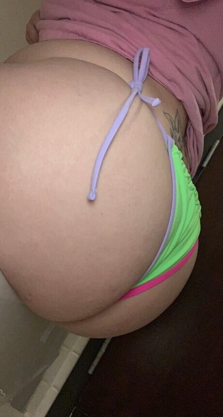 Обнаженная фотография утечки OnlyFans от Madison 