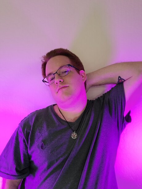 Naken lekkede OnlyFans-bilde av Raven Nightwind