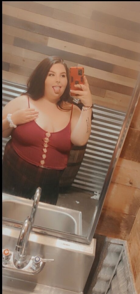 Naken läckt OnlyFans-bild av Babydoll