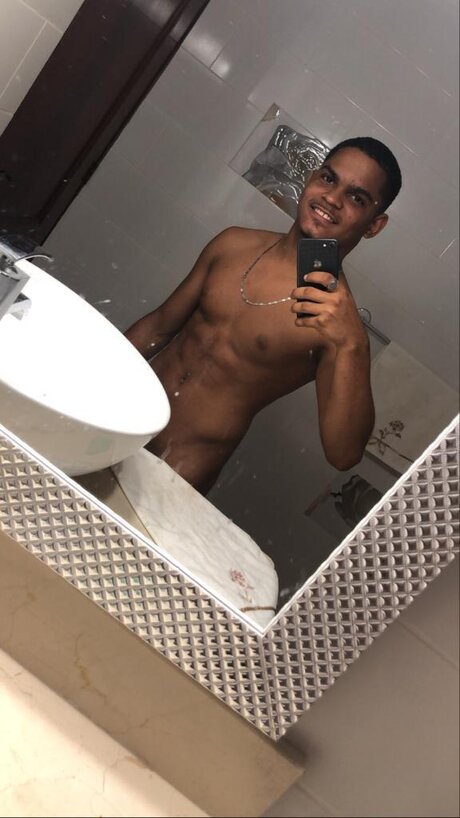 Naken lekkede OnlyFans-bilde av Jose Duarte