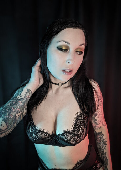 Naken lekkede OnlyFans-bilde av Maddydeetz