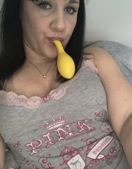Naken lekkede OnlyFans-bilde av Chezzmanifestation