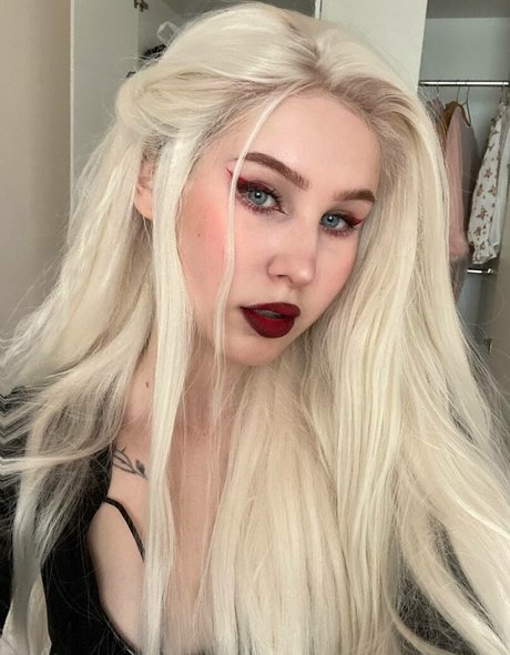 Malymvo4ka  nude leaked OnlyFans photo