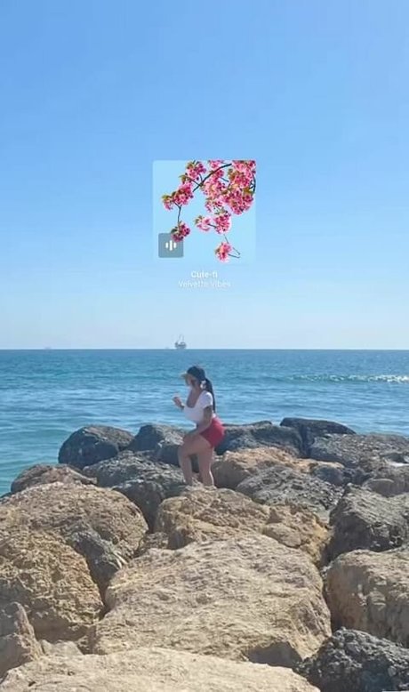 Alaston vuotanut OnlyFans-kuva Nurse Jazz