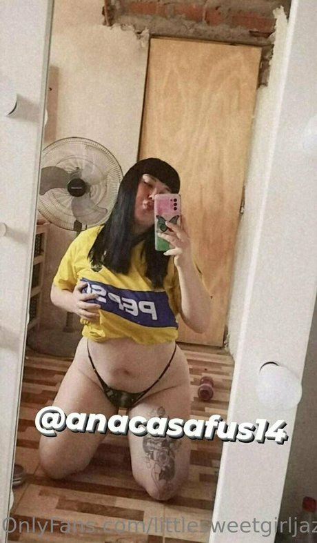 Foto desnuda filtrada de OnlyFans de Littlesweetgirljaz