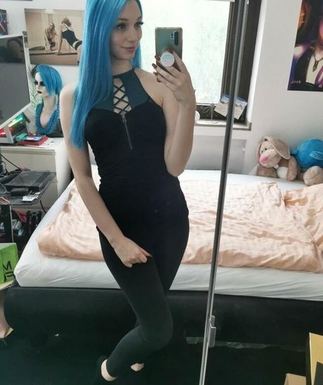 Alasti lekkinud OnlyFans-i pilt Bloodynyuu