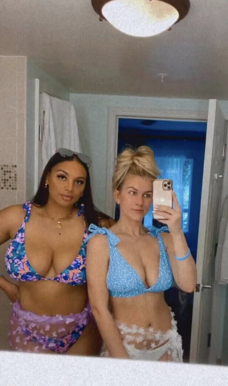 Naken läckt OnlyFans-bild av Naiyahrosen33