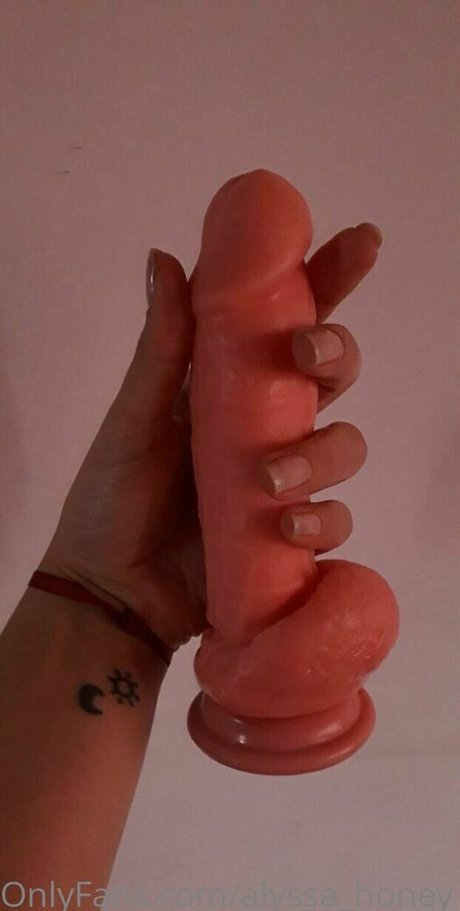 Nahá fotka uniklých OnlyFans od Alyssahoney