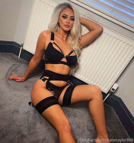 Naken lekkede OnlyFans-bilde av Nhb Couple