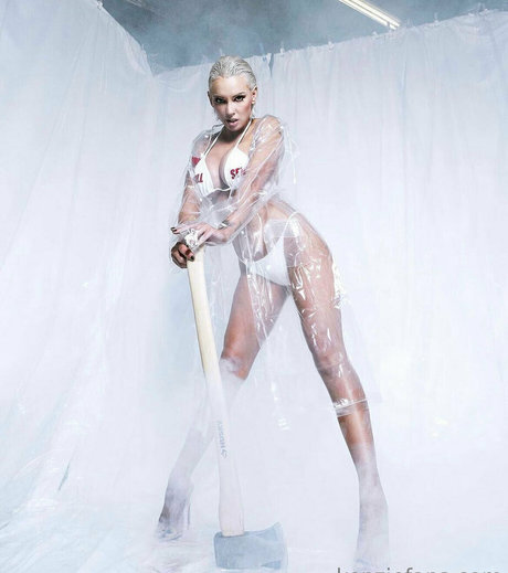 Nahá fotka uniklých OnlyFans od Kenzietaylor