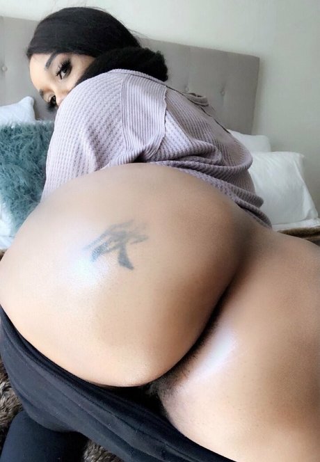 Naken lekkede OnlyFans-bilde av Iamkapri