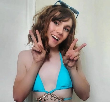 Naken läckt OnlyFans-bild av Summer Horror Party