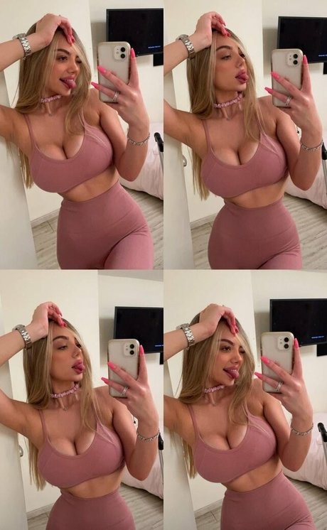 Nahá fotka uniklých OnlyFans od Rony Grinberg