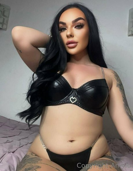 Amyluxxx