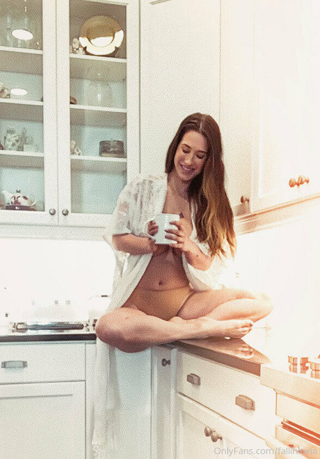 Fallinlovia