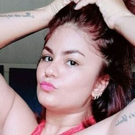 Foto nua vazada do OnlyFans de Karina Oliveira