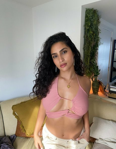 Alasti lekkinud OnlyFans-i pilt Cleopatrateen