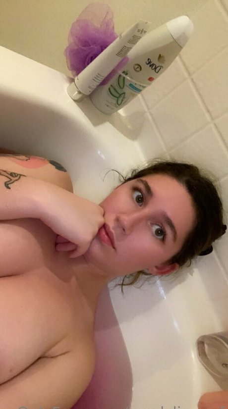 Nacktes geleaktes OnlyFans-Foto von Smolclingygf